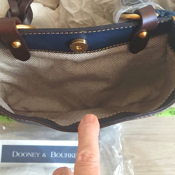 Dooney & Bourke Navy Large Zip Barlow Florentine Leather - Picture 12 of 15